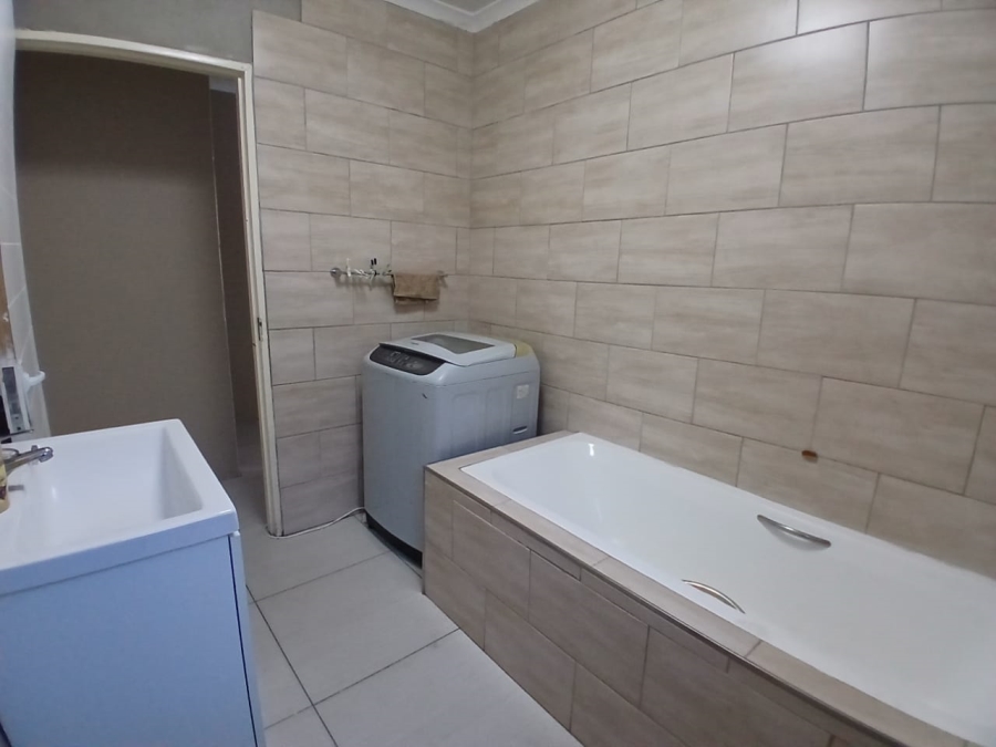 3 Bedroom Property for Sale in Fairdale Western Cape